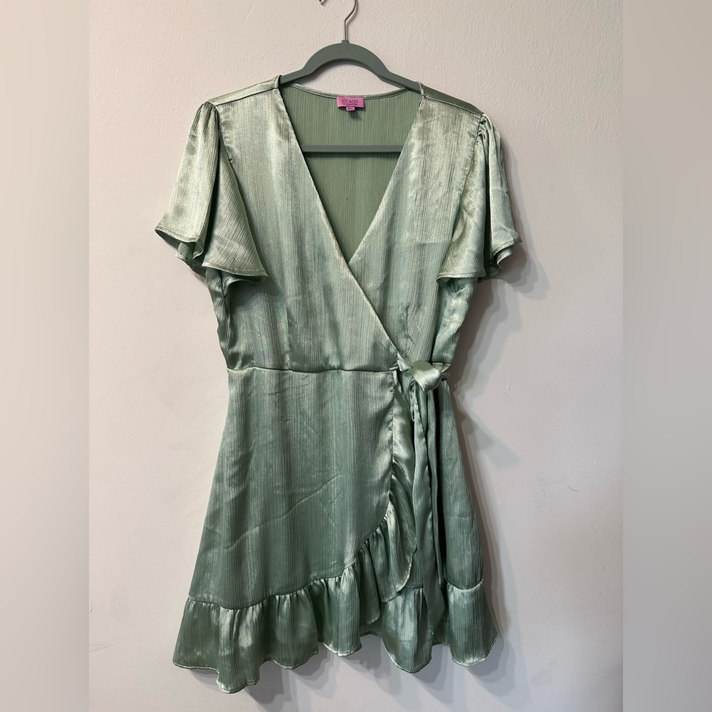 mi ami for francesca's Satin Wrap Dress Light Green Ruffle Short Sleeve XL